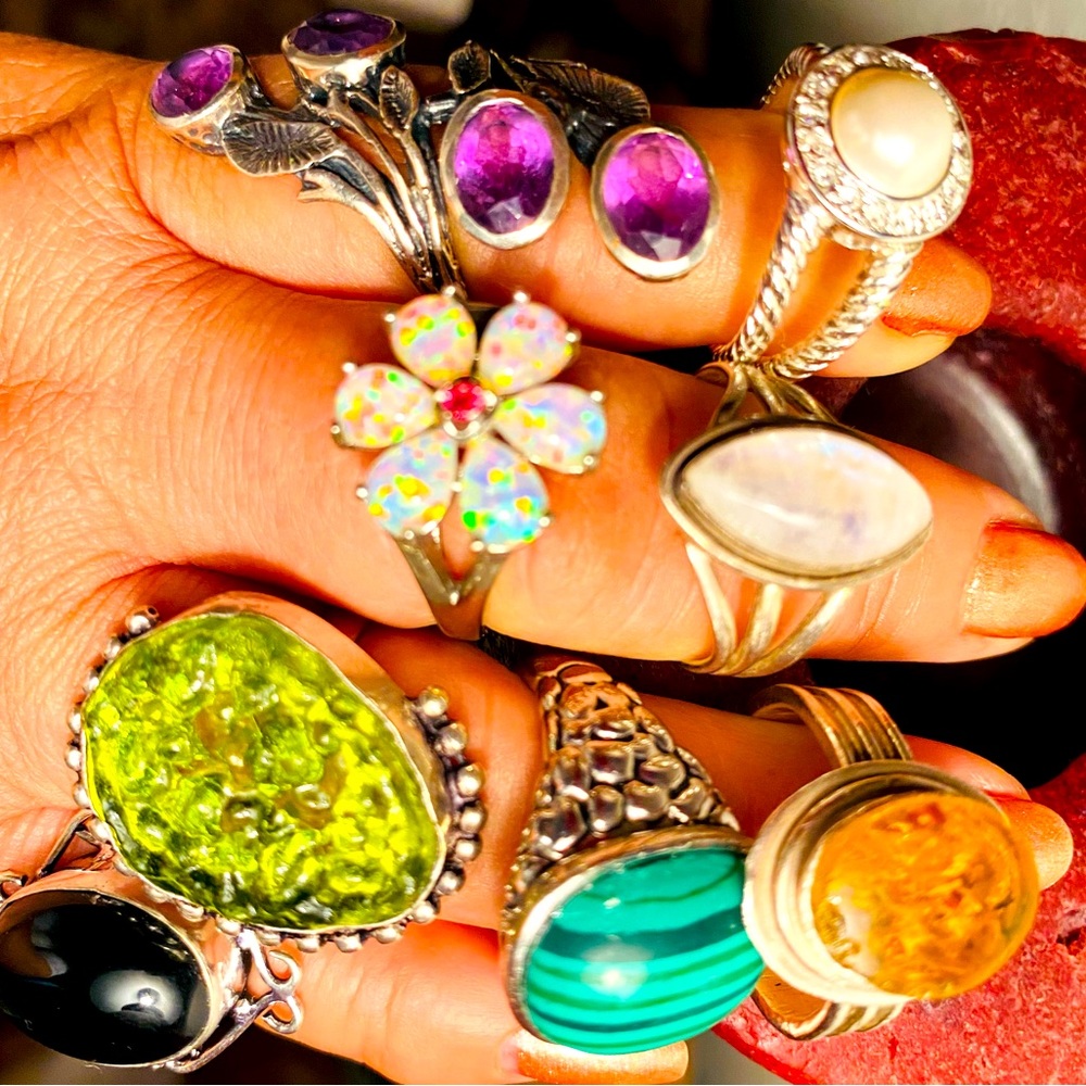 Ring stones bring good luck, good health, and protection. This mineral are safe